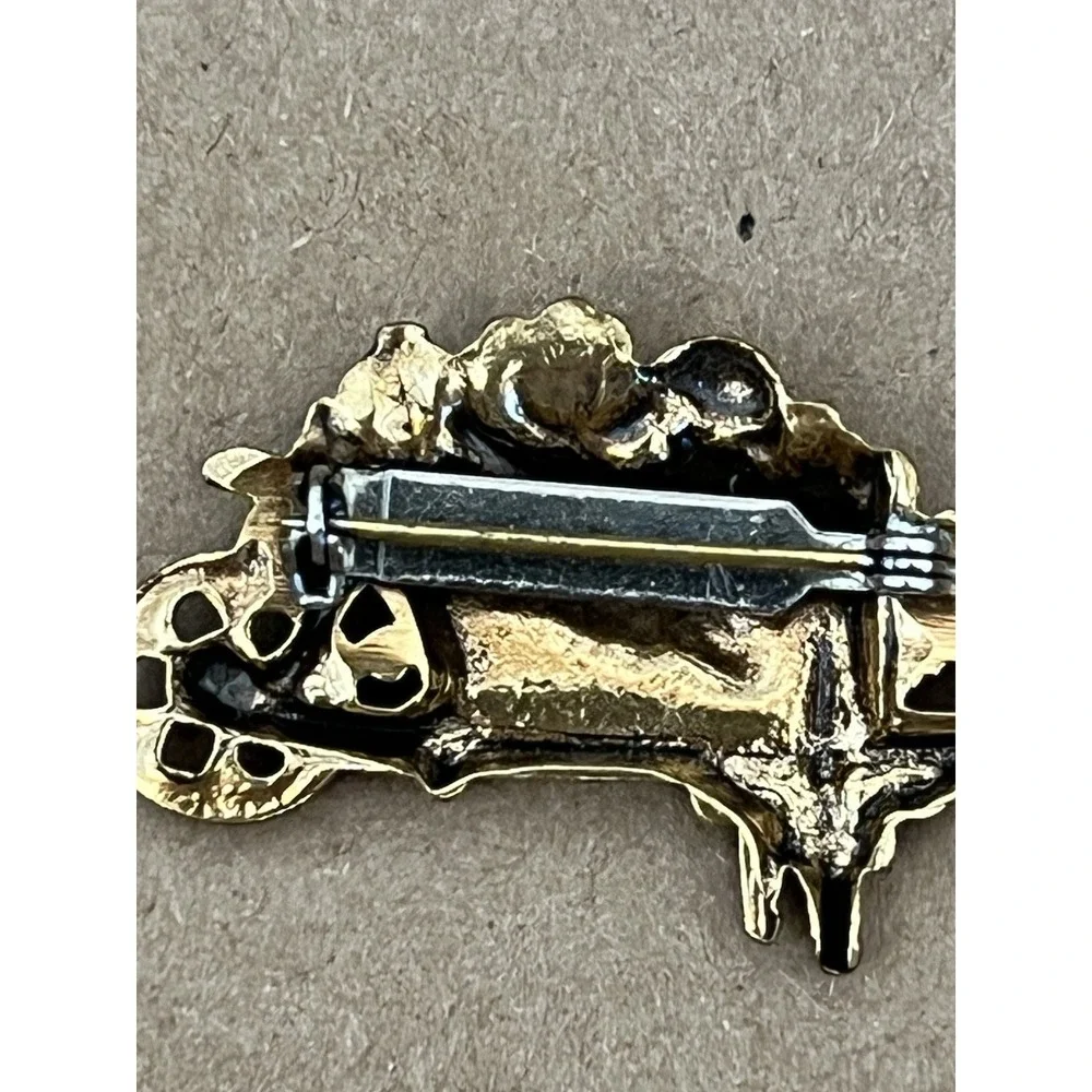 Vintage Gold-Toned Wheelbarrow Floral‎ Brooch Pin Gardener 2